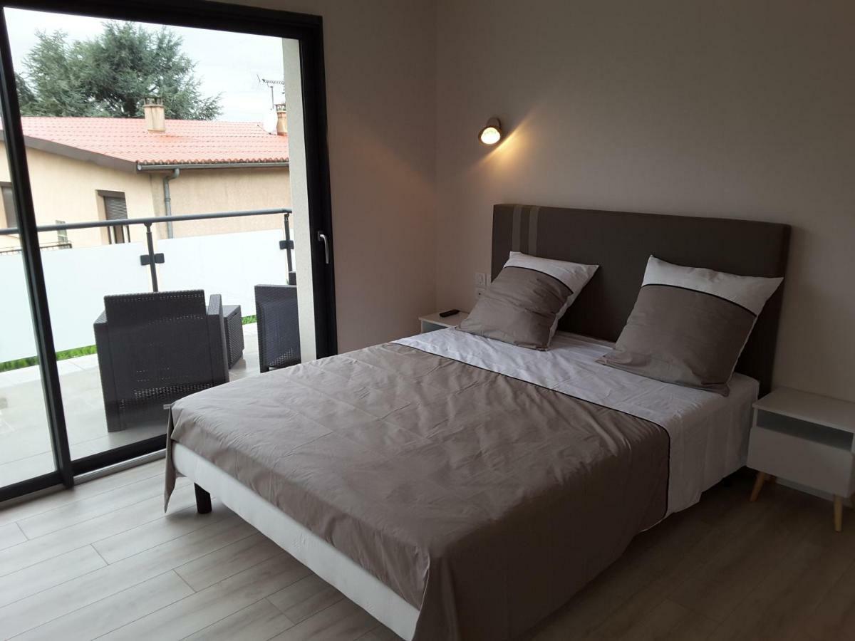 Villa'Vi Lyon Est Chambres D'Hotes サン・プリエスト エクステリア 写真